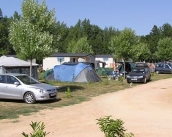 Pitch - Nature Package (1 Tent, Caravan Or Motorhome / 1 Car) - Flower Camping La Dourbie