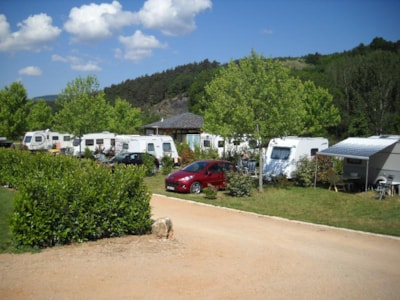 Comfort Package (1 tent, caravan or motorhome / 1 car / electricity 10A)