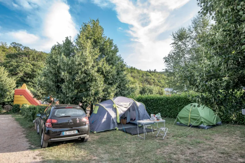 Forfait Confort (1 Tente, Caravane Ou Camping-Car / 1 Voiture / Électricité 10A)