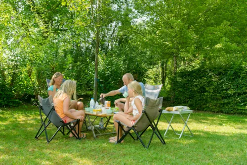 Stellplatz - Forfait Nature/ Ohne Strom : Stellplatz + Wagen + Zelt/Wohnwagen/Wohnmobil - image n°2 - Camping  Le Vaugrais