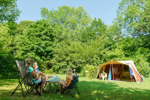 Stellplatz - Forfait Nature/ Ohne Strom : Stellplatz + Wagen + Zelt/Wohnwagen/Wohnmobil - image n°1 - Camping  Le Vaugrais