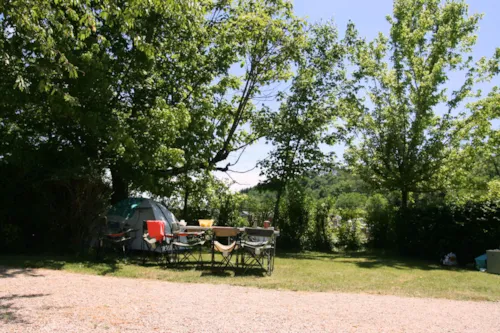 Stellplatz - Forfait Nature/ Ohne Strom : Stellplatz + Wagen + Zelt/Wohnwagen/Wohnmobil - image n°4 - Camping  Le Vaugrais