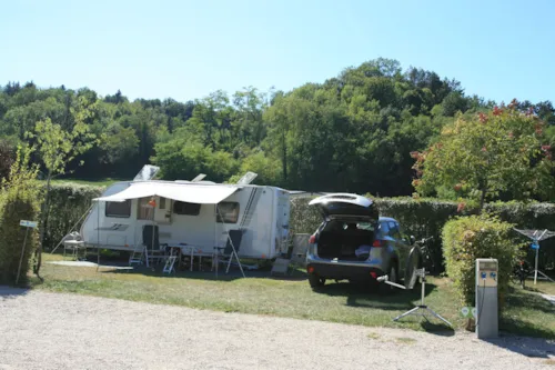 Stellplatz - Pauschale: Stellplatz + Wagen + Zelt/Wohnwagen/Wohnmobil/Strom - image n°5 - Camping  Le Vaugrais