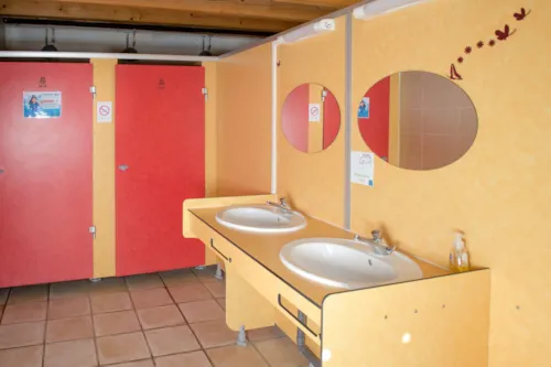 Stellplatz - Forfait Nature/ Ohne Strom : Stellplatz + Wagen + Zelt/Wohnwagen/Wohnmobil - image n°5 - Camping  Le Vaugrais