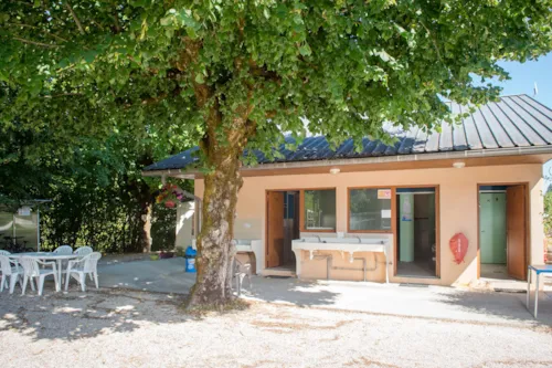 Stellplatz - Forfait Nature/ Ohne Strom : Stellplatz + Wagen + Zelt/Wohnwagen/Wohnmobil - image n°7 - Camping  Le Vaugrais
