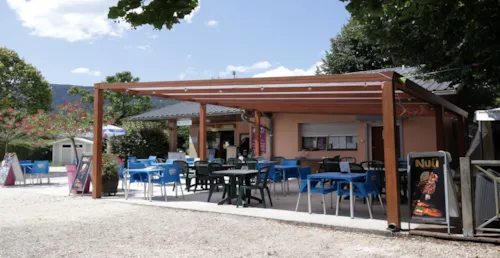 Emplacement - Emplacement Premium:1 Véhicule Et 1 Caravane/Camping-Car /10A - image n°9 - Camping  Le Vaugrais