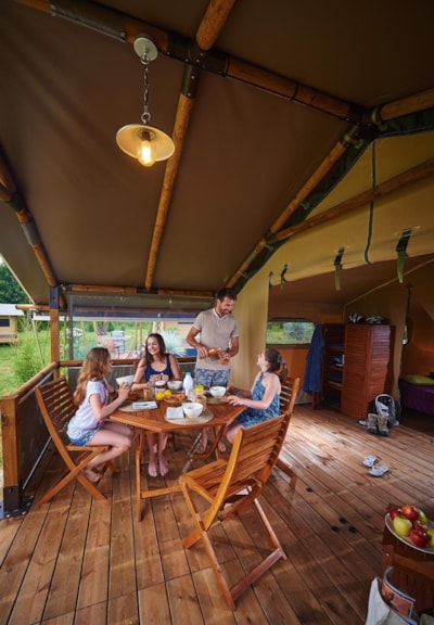 Lodge Safari — 2