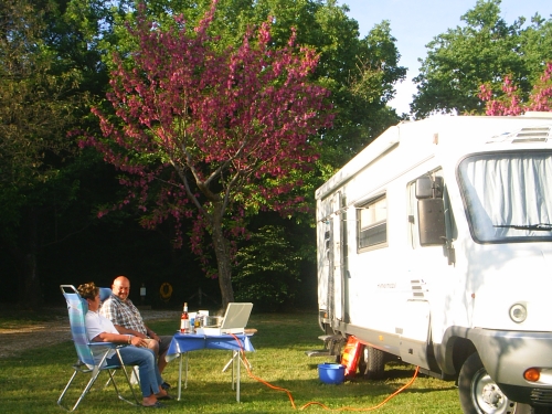 Pitch - Pitch For Tent, Caravan Or Camping Car - Camping le Pontet - ARDECHE