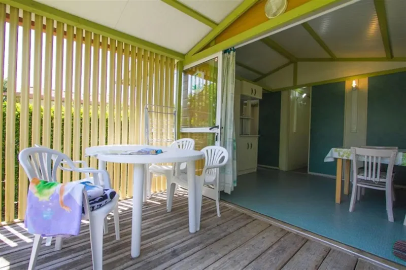 Chalet 25M² Confort - 2 Chambres + Terrasse Couverte + Tv