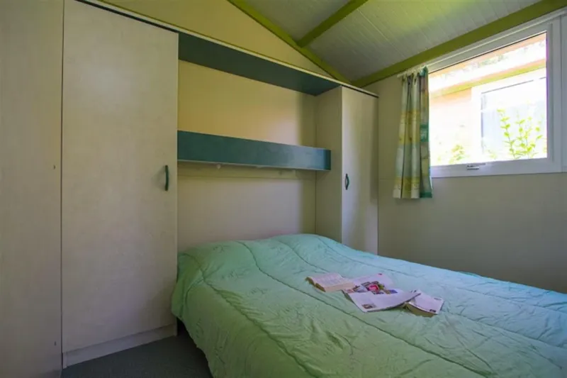 Chalet 25M² Confort - 2 Chambres + Terrasse Couverte + Tv