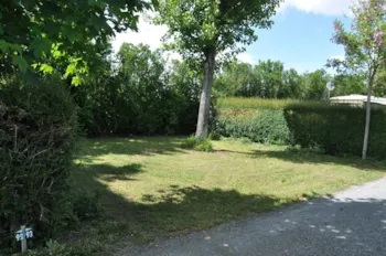 Stellplatz - Stellplatz Pauschale Wanderer Oder Radfahrer Mit Zelt - Flower Camping L'Abri-Côtier
