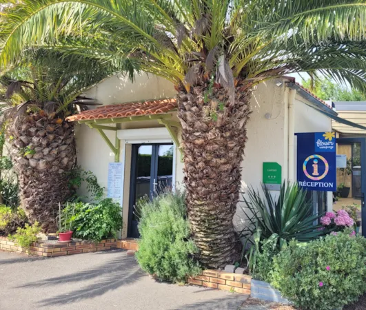 Flower Camping L'Abri-Côtier - image n°1 - Camping Direct