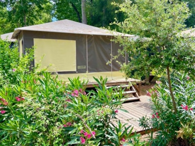 Canvas bungalow 2 bedrooms - without toilet blocks