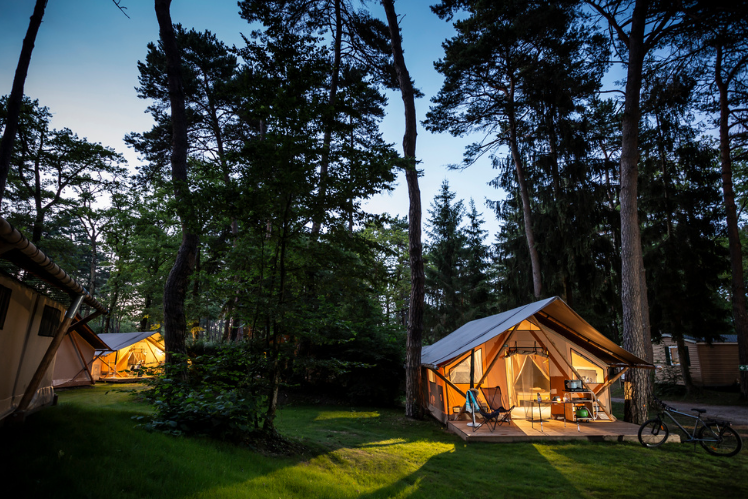 Huuraccommodatie - Trappeur Tent - Huttopia Font-Romeu