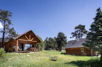 Accommodation - Wood Cabin - Huttopia Font-Romeu