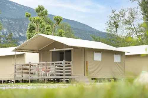 Location - Lodge 2 Chambres *** - image n°1 - Camping Sandaya La Nublière