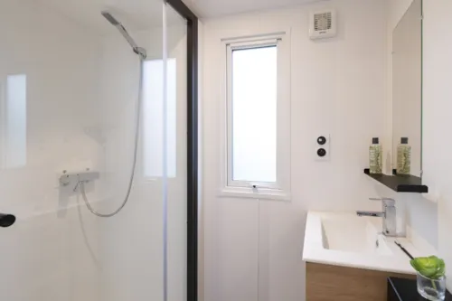 Huuraccommodatie(s) - Cottage Edelweiss 3 Slaapkamers Premium - image n°5 - Camping Sandaya La Nublière