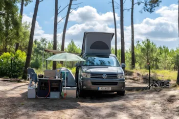 Stellplatz - Große Komfort Stellplatz Mit Strom / D - Camping Club Les Tourterelles - MS Vacances