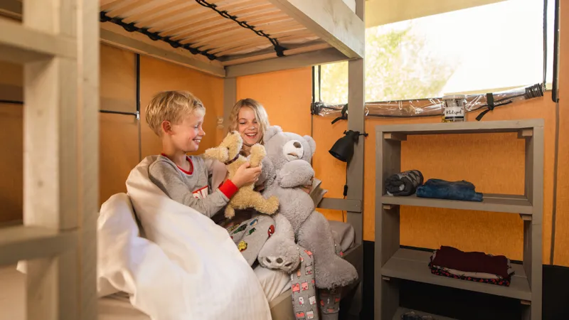 Tente Safari Villatent 35 M² Avec Terrasse Bois 2/5 Pers - Avec Sanitaires