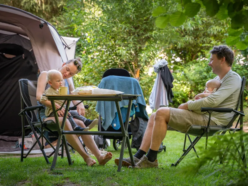 Emplacement Grand Confort 100 M² (Branchement Eau + Assainissement + Electrique 10 Amp)