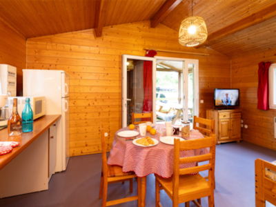 Chalet 35 m² with covered wooden terrace — 3