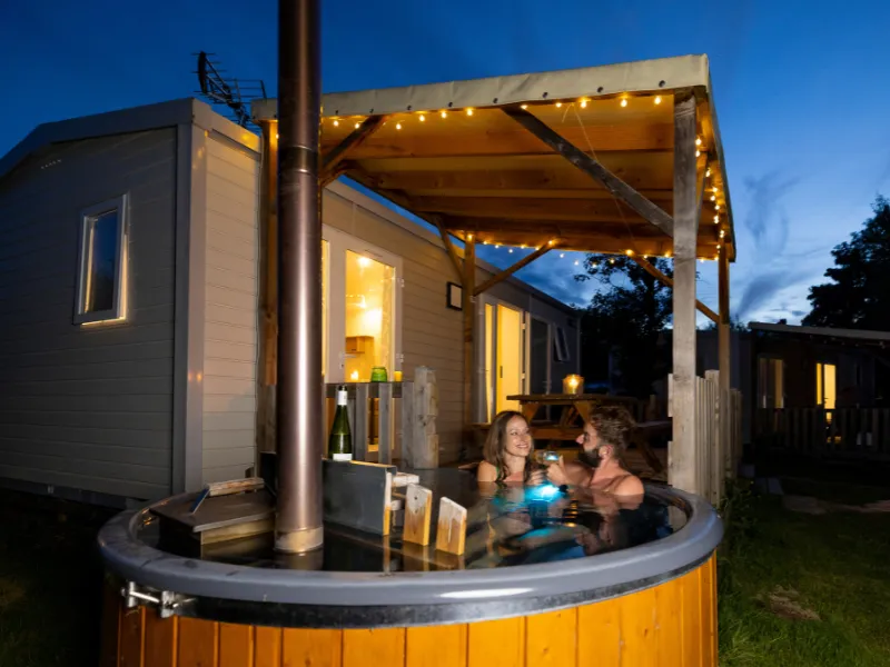 Bungalow Zen 30 M² Avec Bain Nordique Et Terrasse Bois Semi-Couverte