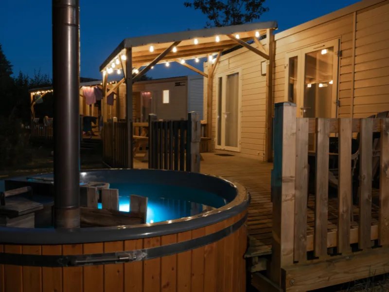 Bungalow Zen 30 M² Avec Bain Nordique Et Terrasse Bois Semi-Couverte