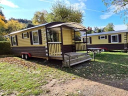 Accommodation - Trailer Clayton, Marshal - - Camping Les Deux Pins