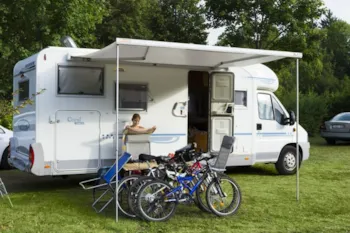Stellplatz - Campingplatz Mit Strom - Camping Surchauffant