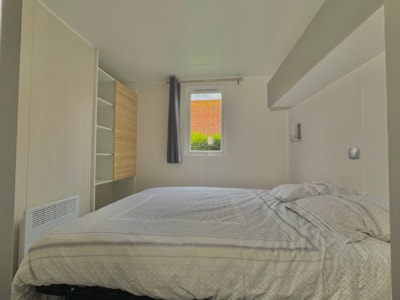 COTTAGE PRESTIGE - 3 Bedrooms (with sheets/TV set) — 4