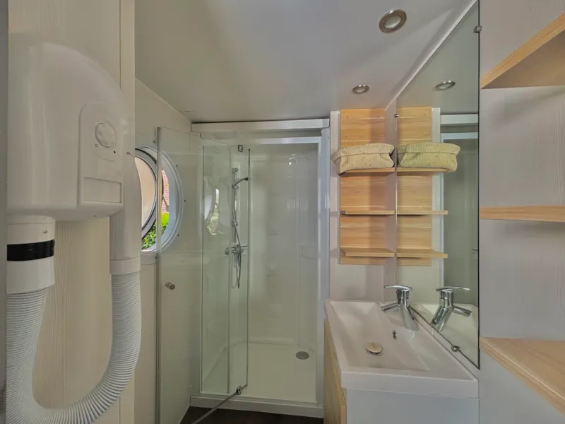 Cottage Prestige - 3 Chambres (Lits Préparés/Télévision)