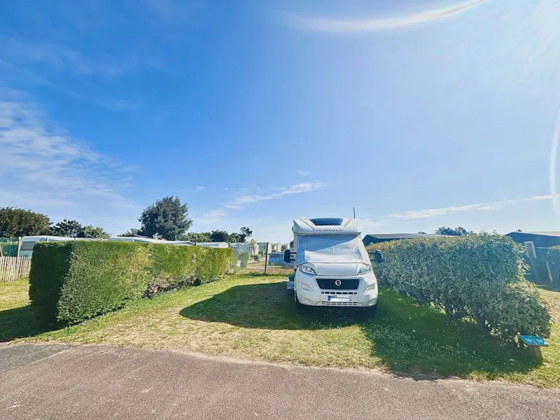 Forfait Confort : Emplacement + 2 Pers + Électricité