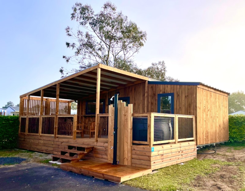 LA CLAIRIERE SEASONOVA - signature cottage, private Jacuzzi