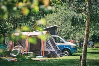 Comfort Package (1 tent, caravan or motorhome / 1 car / electricity 10A) — 10