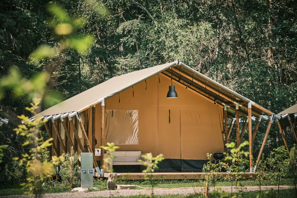 Pitch - Tente Safari 37M² - Flower Camping LA STENIOLE
