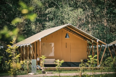 Tente safari 37m² — 1