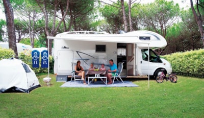Pitch Venezia Plus - Caravan - Camping Car - Dogs not allowed — 2