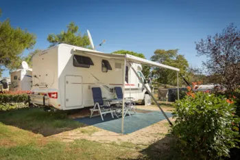 Stellplatz - Stellplatz Premium - Maistra Camping Polari