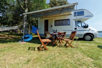 Stellplatz - Stellplatz Superior - Maistra Camping Valkanela