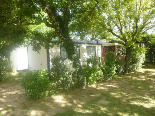 Location - Mobil-Home Family 30M² Confort (3Ch - 7Pers.) + Clim + Terrasse Couverte - image n°1 - Camping Les Paillotes en Ardèche