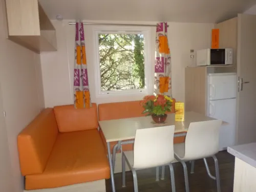 Location - Mobil-Home 24M² Standard (2Ch - 4Pers.) + Paillote Extérieure - image n°4 - Camping Les Paillotes en Ardèche