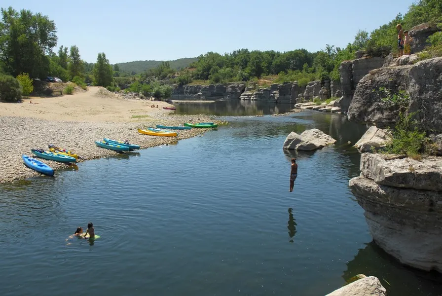 Flower Camping Les Paillotes en Ardèche
