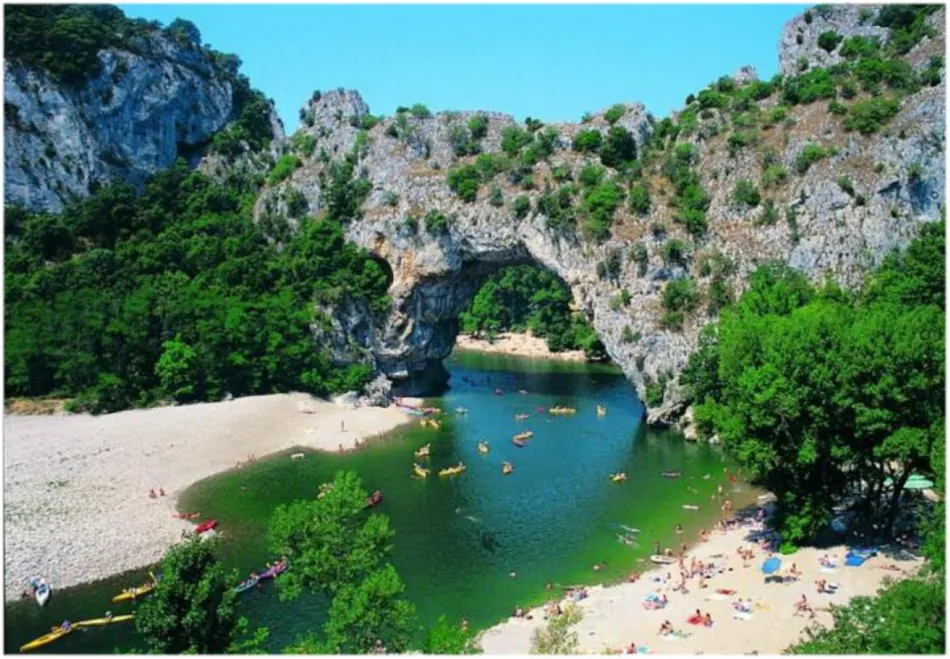 Flower Camping Les Paillotes en Ardèche