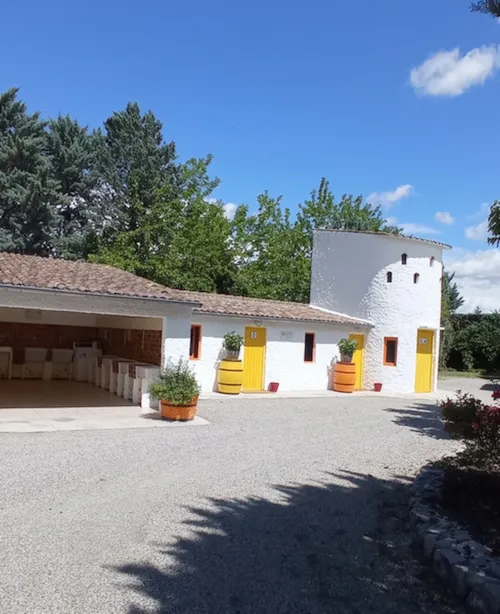 Emplacement - Forfait Confort - Emplacement Avec Électricité + Véhicule - image n°9 - Camping Les Paillotes en Ardèche