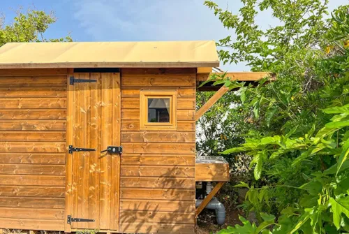Emplacement - Forfait Privilège Avec Sanitaire Individuel - image n°4 - Camping Les Paillotes en Ardèche