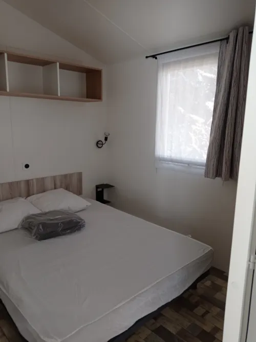 Location - Mobil-Home Family 32M² Premium (3Ch - 7Pers.) + Clim + Lv + Terrasse Couverte - image n°4 - Camping Les Paillotes en Ardèche