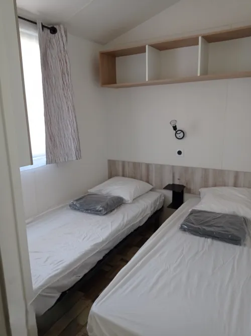 Location - Mobil-Home Family 32M² Premium (3Ch - 7Pers.) + Clim + Lv + Terrasse Couverte - image n°5 - Camping Les Paillotes en Ardèche