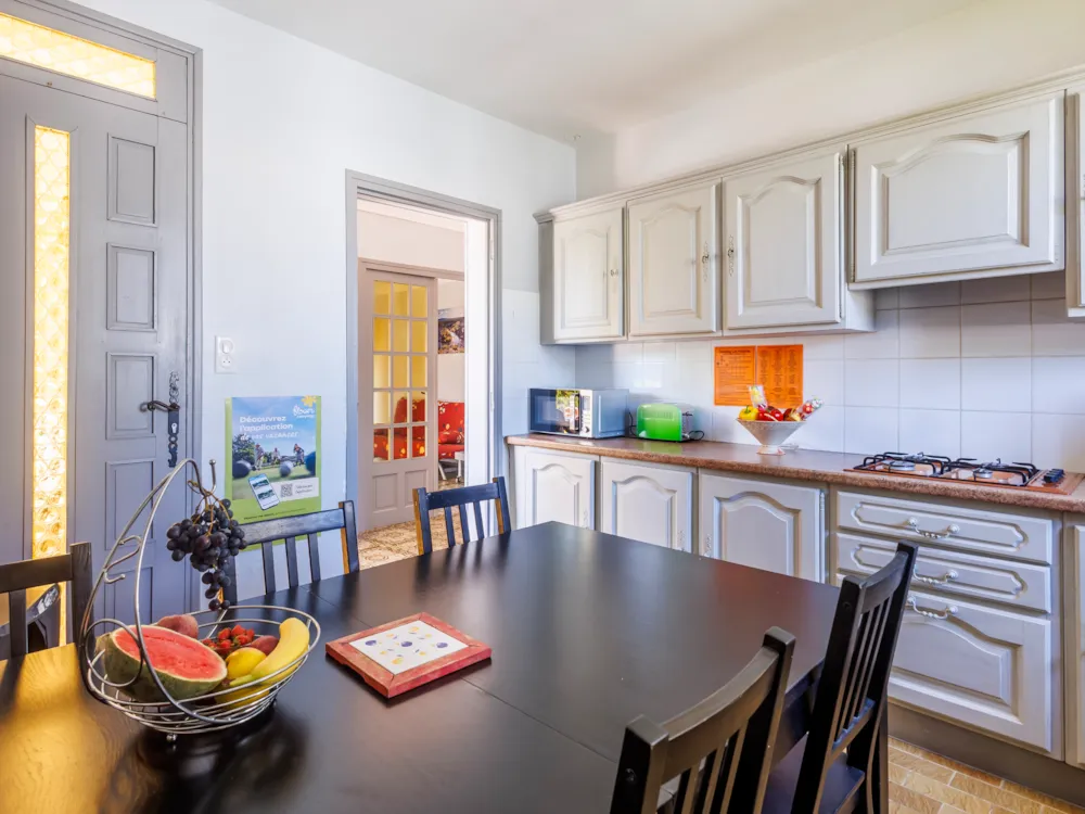 Mietunterkunft - Gîte Les Oliviers 80M² Premium (2 Schlafzimmer - 8 Personen) + Wohn-Esszimmer + Terrasse + Garten - Flower Camping Les Paillotes en Ardèche