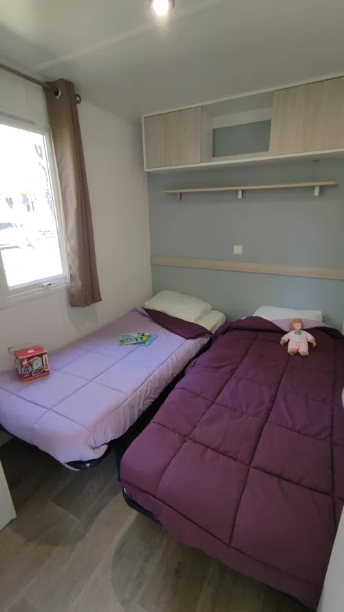 Mietunterkunft - Mobilheim Evolution 29 2 Schlafzimmer, Klimatisiert Sonntag / Sonntag - image n°5 - Camping les Actinidias