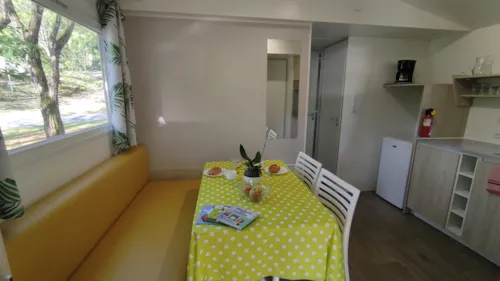 Huuraccommodatie(s) - Stacaravan Evolution 29 Ti 2 Slaapkamers, Airconditioning Zaterdag / Zaterdag - image n°3 - Camping les Actinidias
